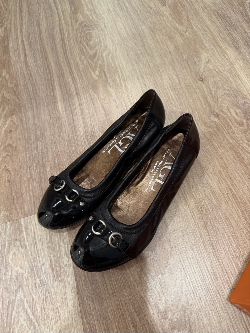Agl Black Patent & Leather Ballet Flats with Silver Buckle EU 37.5
